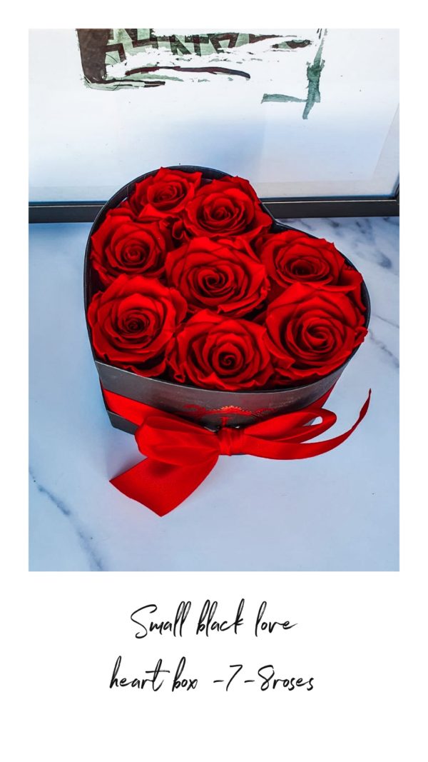 The Luxury Box100 infinity roses that last a year London